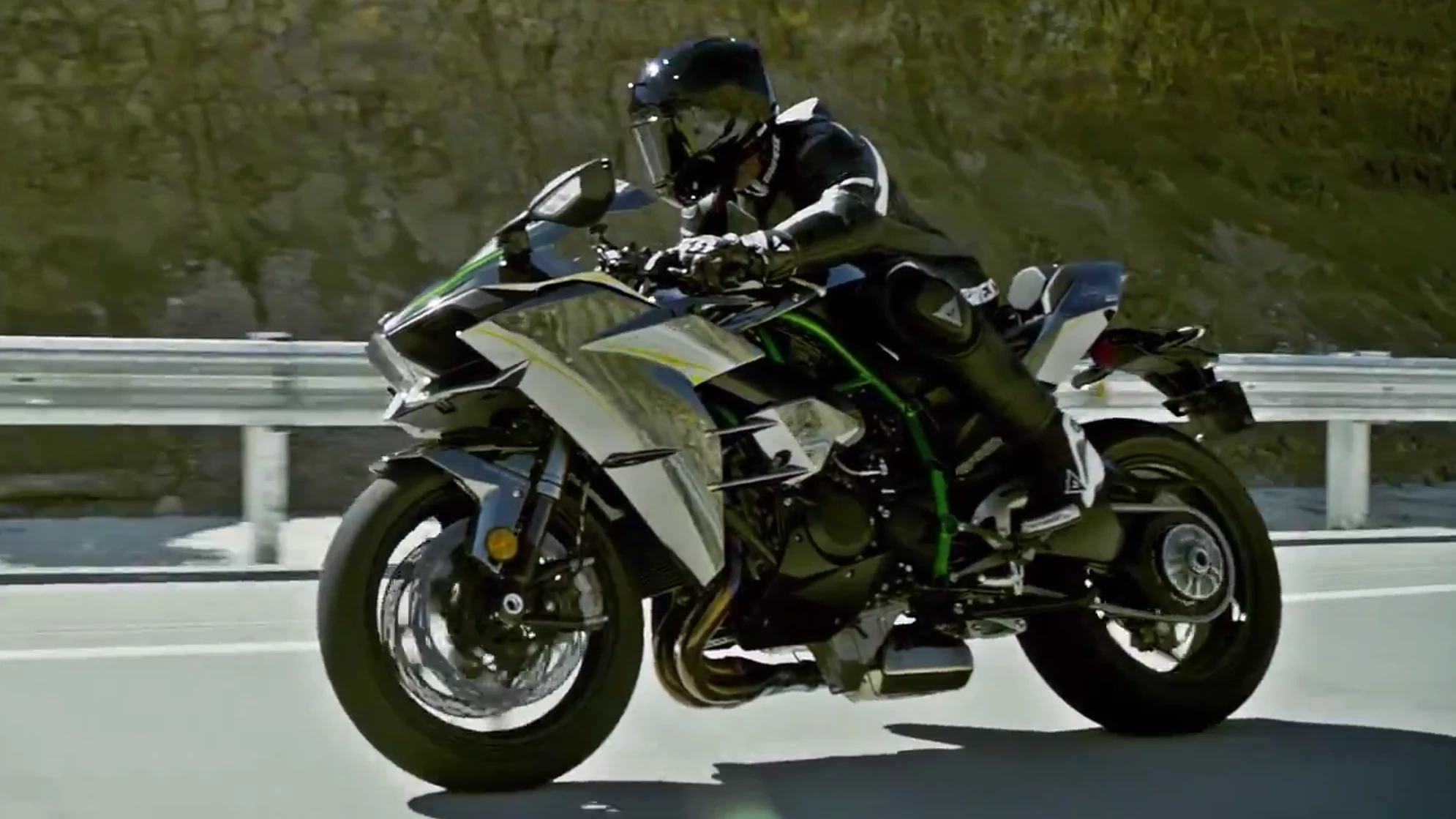 ビート Kawasaki's 200-hp H2 Ninja – the fastest accelerating